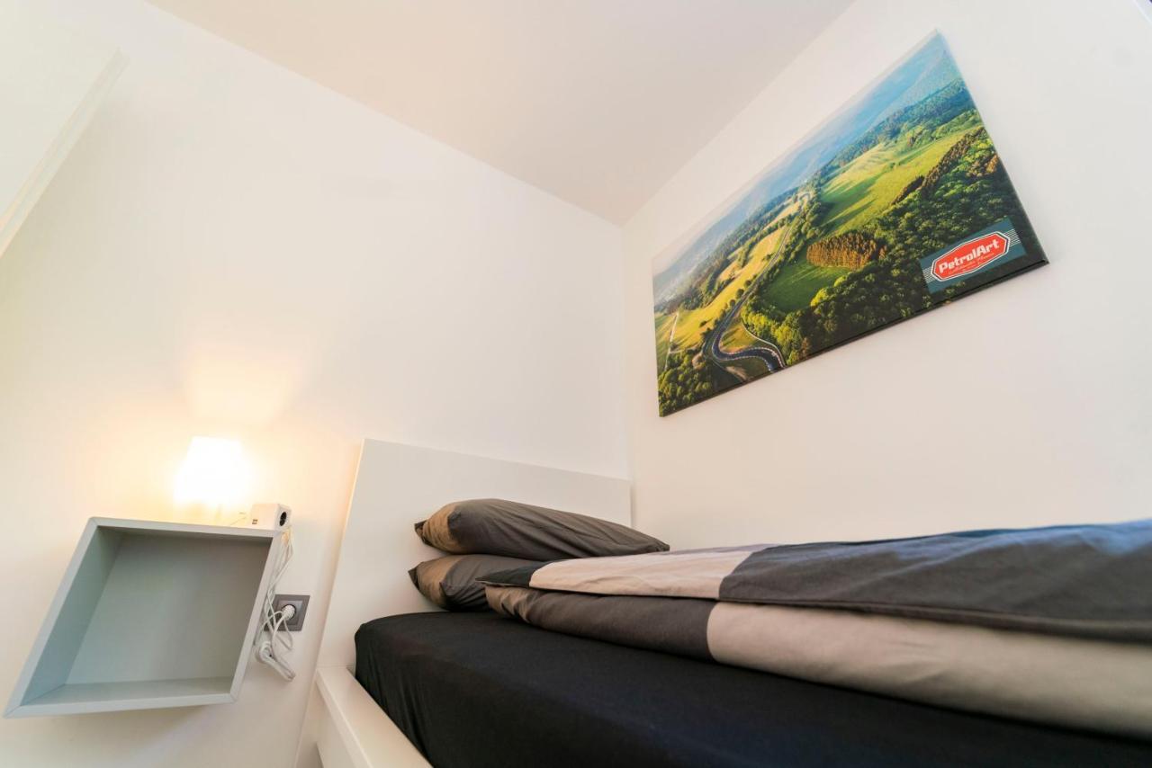 North Loop Rooms Adenau Esterno foto